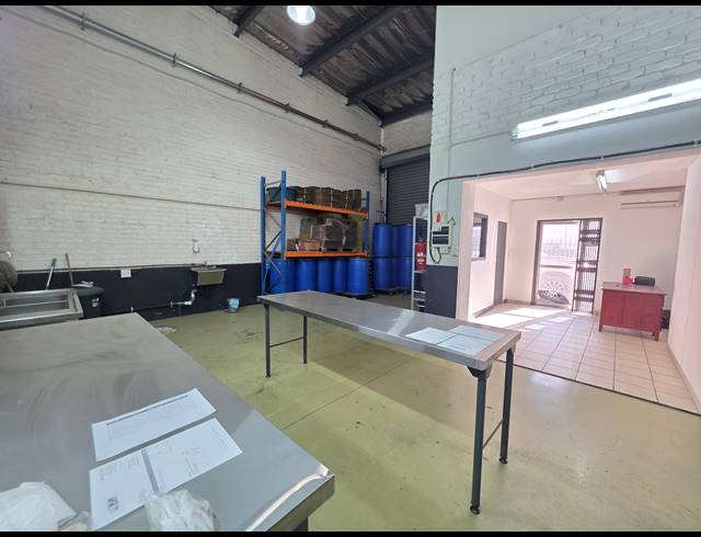 99M² WAREHOUSE FOR SALE IN CITY DEEP